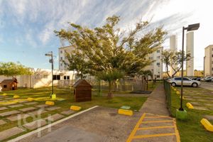 Image 16 - 876946