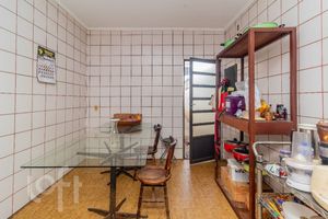 Image 10 - 876952