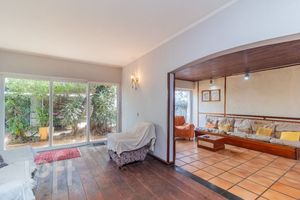 Image 1 - 876952