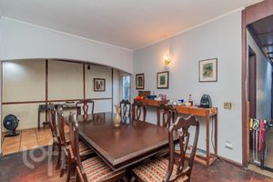 Image 6 - 876952