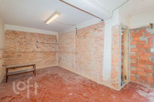 Image 40 - 876952