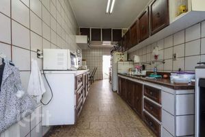 Image 7 - 876952