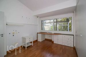 Image 14 - 876953