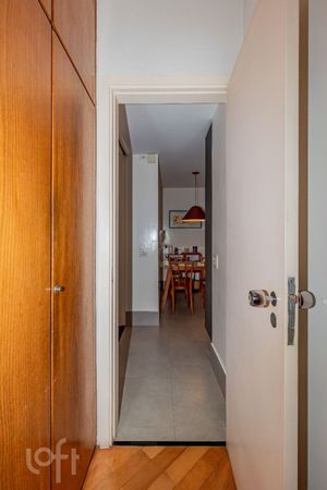 Image 21 - 876955
