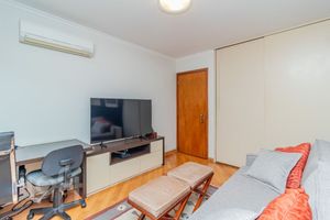 Image 34 - 876955