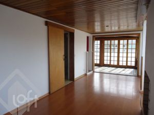 Image 6 - 876957