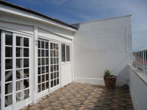Image 15 - 876957