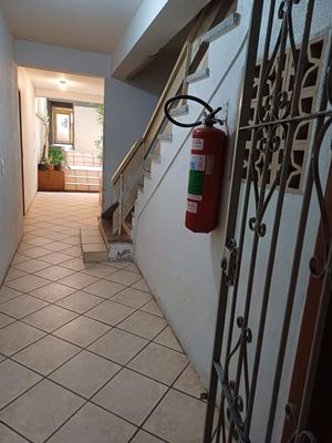 Image 11 - 876993
