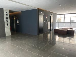 Image 13 - 876996
