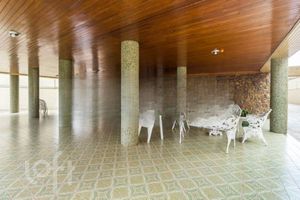 Image 13 - 877009