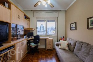 Image 6 - 877009