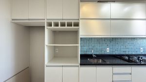 Image 3 - 877010