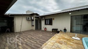 Image 6 - 877013