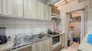 Image 7 - 877028