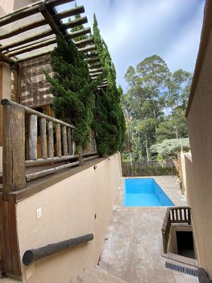 Image 9 - 877030