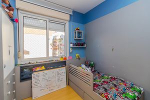 Image 15 - 877033