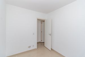 Image 7 - 877040