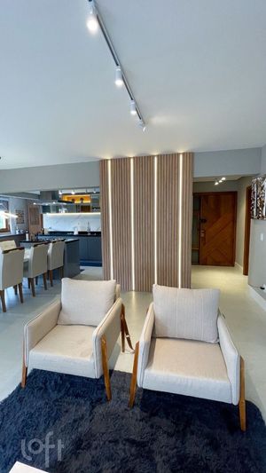 Image 4 - 877044