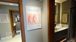 Image 30 - 877044