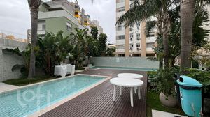 Image 15 - 877046