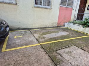 Image 18 - 877055