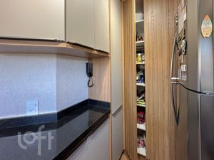 Image 20 - 877060