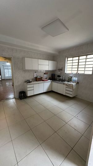 Image 17 - 877075