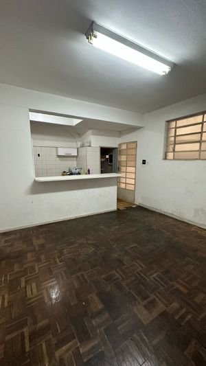 Image 16 - 877075