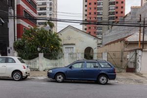 Image 29 - 877077