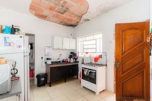 Image 13 - 877077