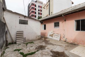 Image 17 - 877077