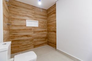 Image 19 - 877078
