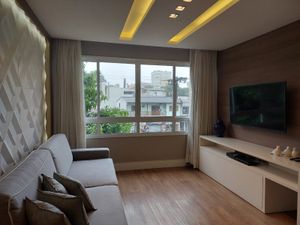 Image 1 - 877089