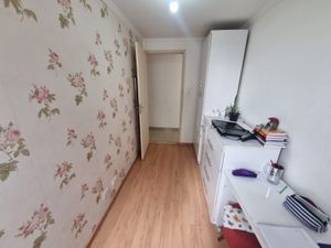Image 13 - 877103