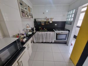 Image 24 - 877103