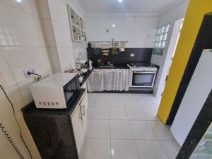 Image 1 - 877103