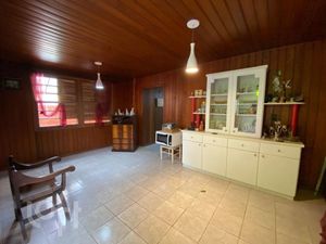 Image 32 - 877104