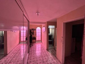 Image 8 - 877107