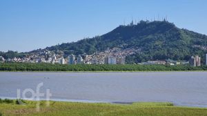 Image 29 - 877151