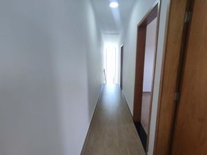Image 4 - 877166