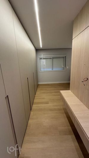 Image 7 - 877168