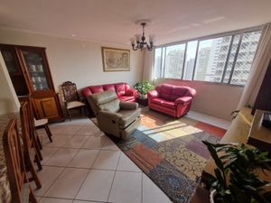 Image 15 - 877177