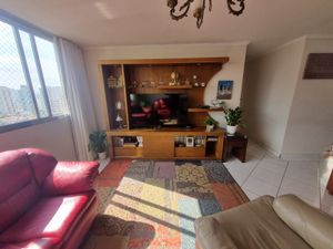 Image 10 - 877177