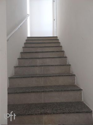 Image 9 - 877178
