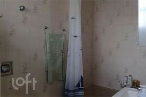Image 9 - 877179