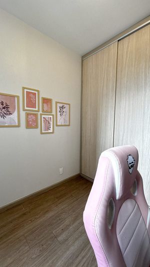 Image 19 - 877181