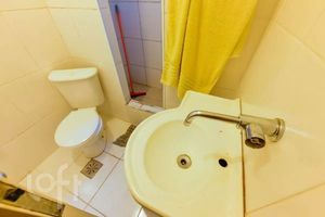 Image 19 - 877184