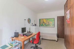 Image 10 - 877186