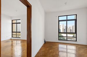 Image 7 - 877192