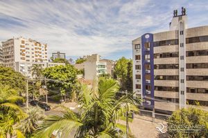 Image 11 - 8772
